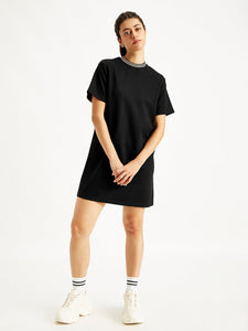 Women's Solid Black Crew Neck Dress