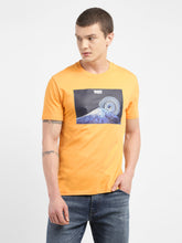 Load image into Gallery viewer, Men&#39;s Graphic Print Slim Fit T-shirt
