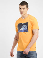 Load image into Gallery viewer, Men&#39;s Graphic Print Slim Fit T-shirt
