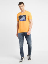 Load image into Gallery viewer, Men&#39;s Graphic Print Slim Fit T-shirt
