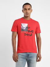 Load image into Gallery viewer, Men&#39;s Graphic Print Regular Fit T-shirt
