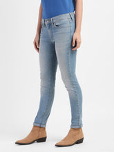 Load image into Gallery viewer, Women&#39;s Mid Rise 711 Skinny Fit Jeans
