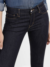 Load image into Gallery viewer, Women&#39;s Mid Rise 710 Super Skinny Jeans
