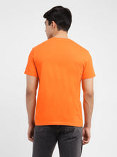 Load image into Gallery viewer, Graphic T-shirt from Levi&#39;s Motorcycle Collection
