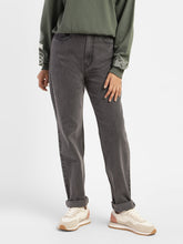 Load image into Gallery viewer, Levi&#39;s x Deepika Padukone High Rise Straight Fit Jeans
