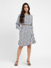 Load image into Gallery viewer, Women&#39;s Striped Round Neck Dress
