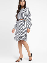 Load image into Gallery viewer, Women&#39;s Striped Round Neck Dress
