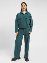 Load image into Gallery viewer, Levi&#39;s x Deepika Padukone Cropped Teal Trucker Jacket
