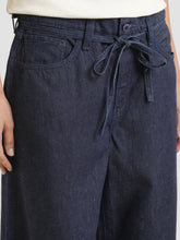 Load image into Gallery viewer, Levi&#39;s x Deepika Padukone High Rise Baggy Fit Jeans
