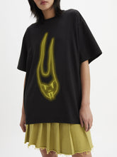 Load image into Gallery viewer, Levi&#39;s x Barbie Ferreira Oversized Bunny Tee
