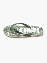 Load image into Gallery viewer, Men&#39;s Green Printed Flip-Flops
